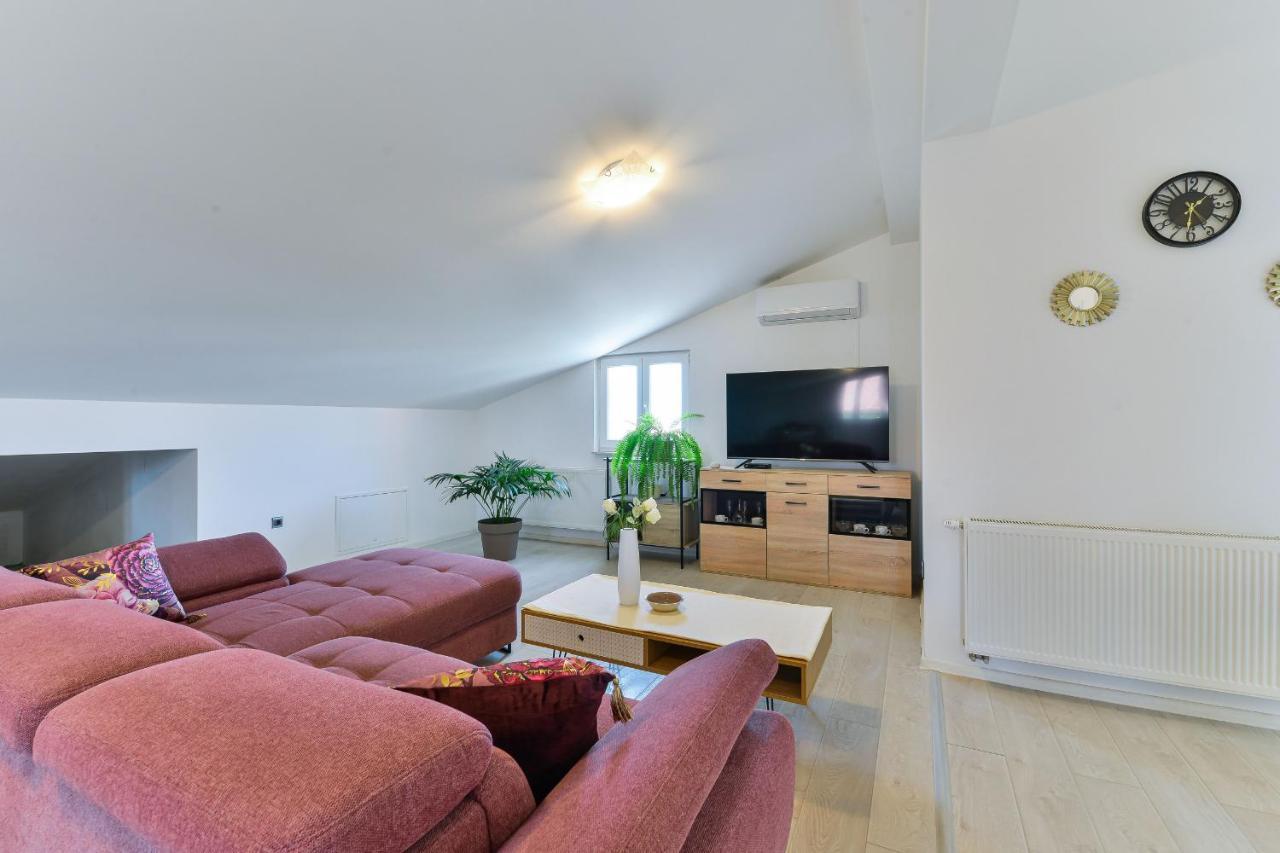Solis Zadarvillas