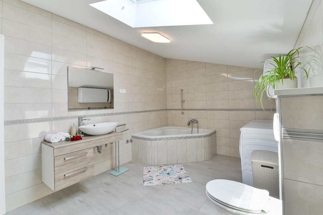 Solis Zadarvillas Vila *