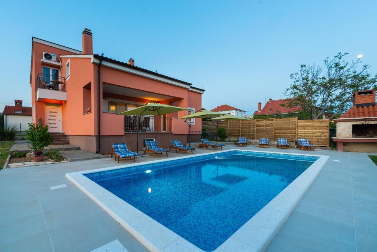 Solis Zadarvillas *